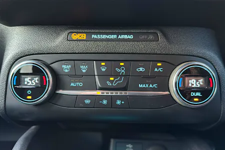 FORD FOCUS 1.0T ECOBOOST ST LINE HATCHBACK 5DR PETROL MANUAL S S 1.0 PETROL... image 16