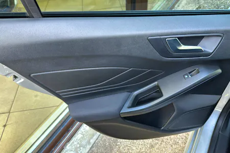 FORD FOCUS 1.0T ECOBOOST ST LINE HATCHBACK 5DR PETROL MANUAL S S 1.0 PETROL... image 37