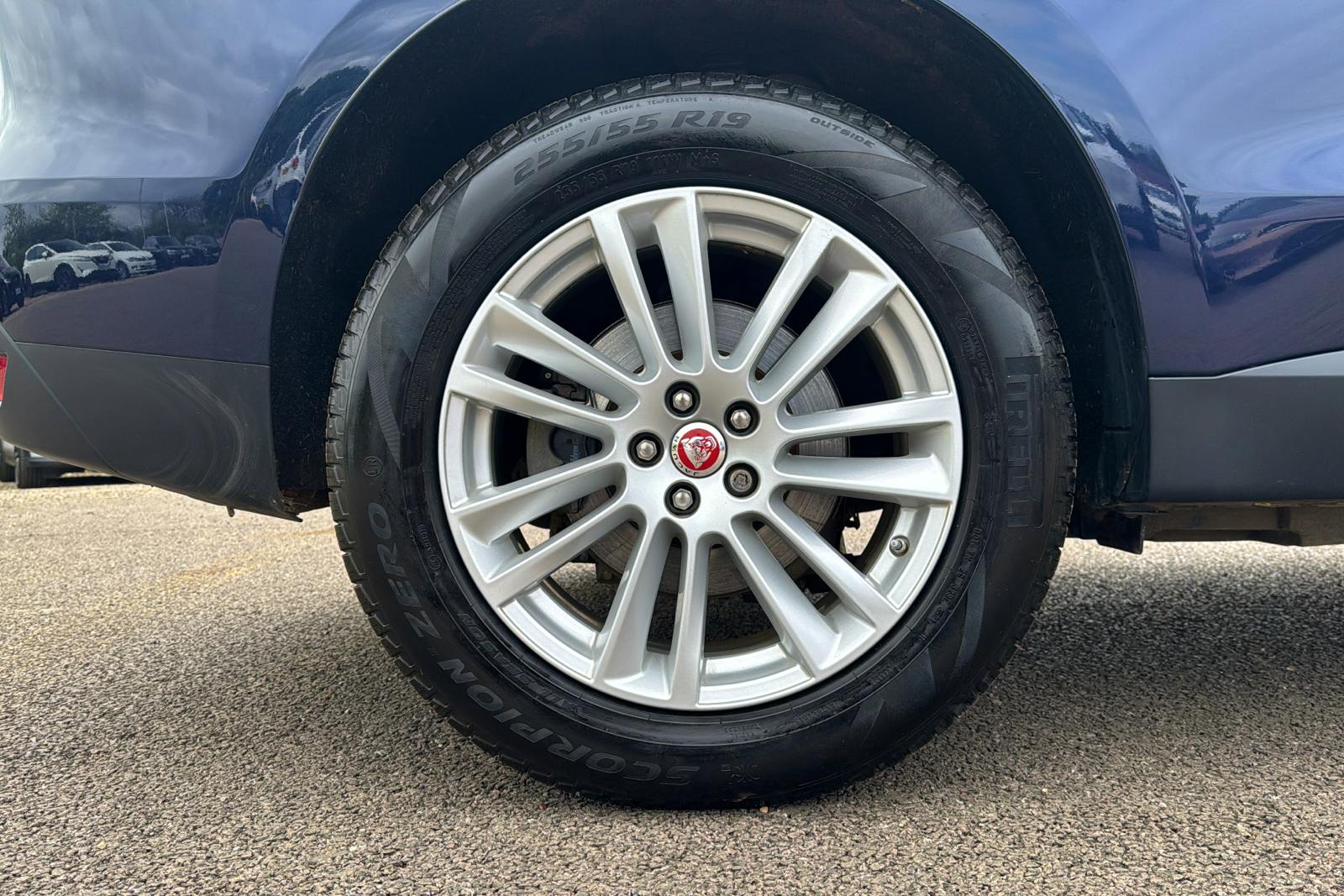 Jaguar F-PACE 2.0 P300 Portfolio Suv 5dr Petrol Auto Awd (s