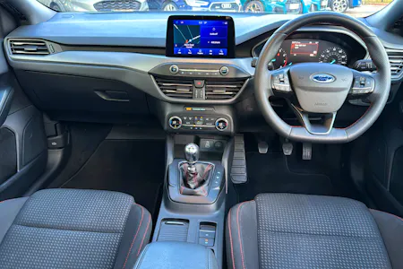 FORD FOCUS 1.0T ECOBOOST ST LINE HATCHBACK 5DR PETROL MANUAL S S 1.0 PETROL... image 9